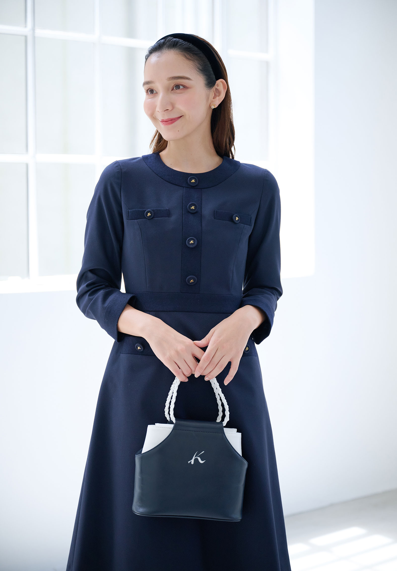 ブルーハンドバッグ